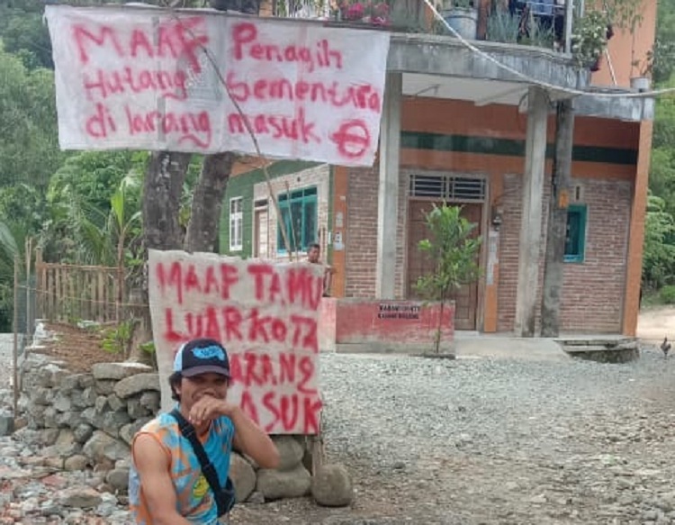 Desa Jladiri Kebumen Blokade Jalan Desa, Tamu  hingga Penagih Hutang Dilarang Masuk