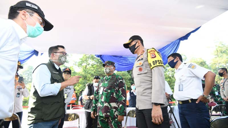 Ridwan Kamil Tinjau Pelaksanaan PSBB Hari Pertama Kota Bogor