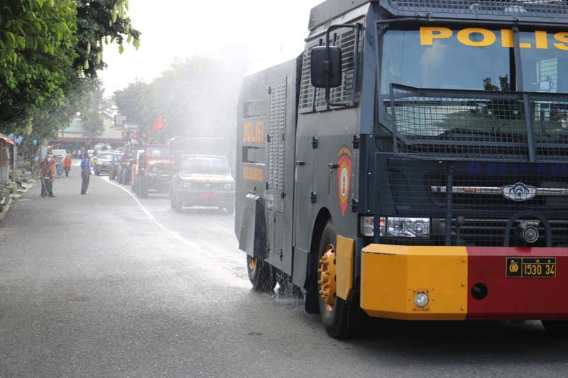 Wilayah Kota Banjarnegara Disemprot Desinfektan