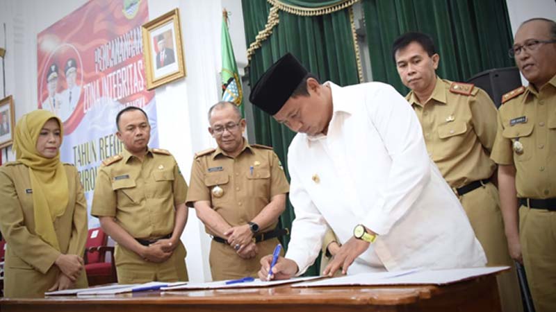 OPD Jabar Tanda Tangani Pakta Integritas Tahun Reformasi Birokrasi Juara