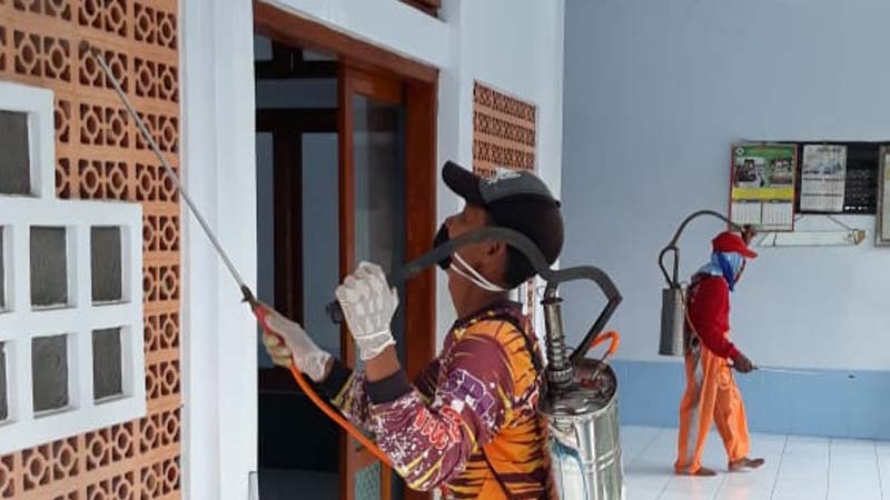 Penyemprotan Disinfektan Serentak, dari Jabar untuk Indonesia Lawan COVID-19