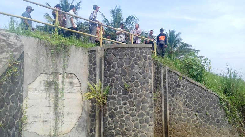 Normalisasi Pintu Air di Desa Tarisi Kecamatan Wanareja Harus Tuntas