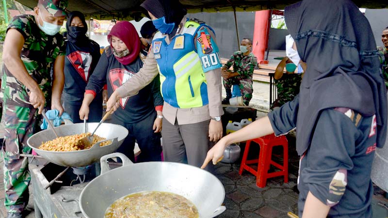 Dapur Umum Di GOR Satria Purwokerto Mulai Dioperasionalkan