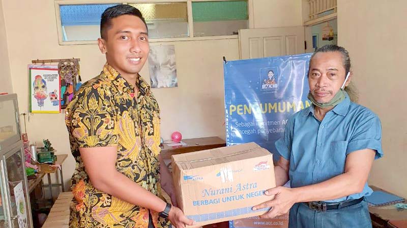 ACC Purwokerto Serahkan Bantuan 50 Paket Sembako