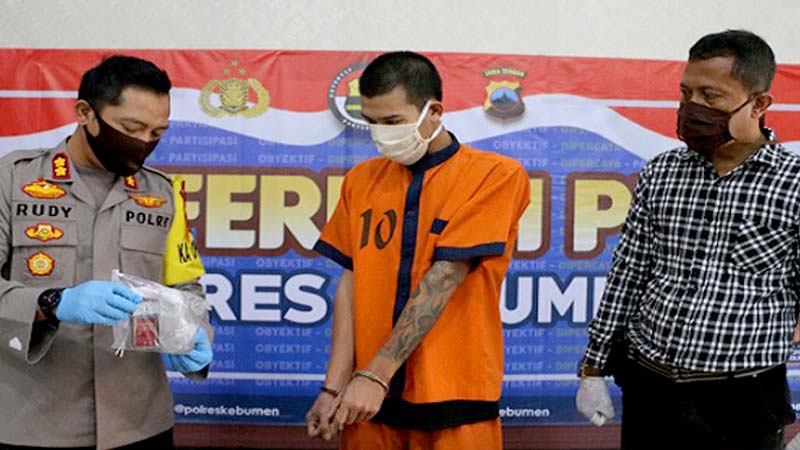 Penjual Bakso Konsumsi Sabu