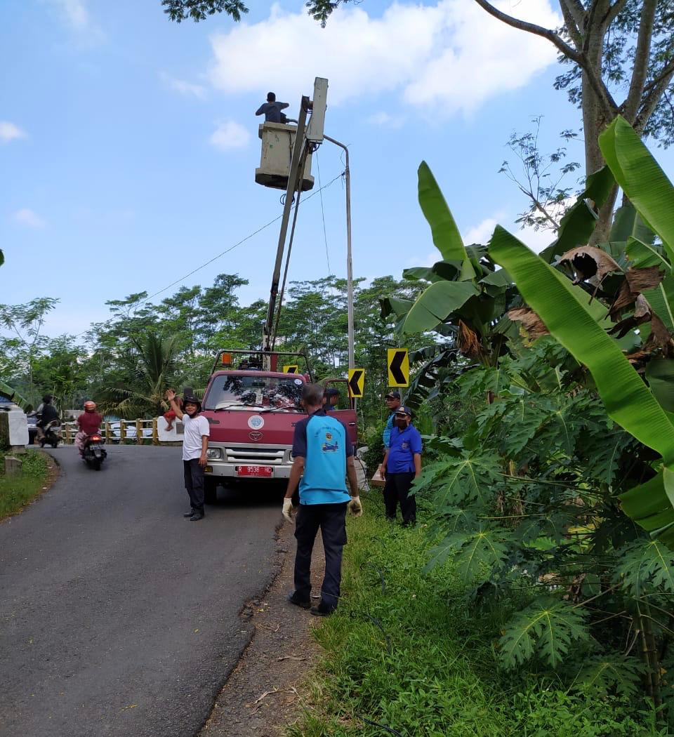 Rambu Jalan Tempat Wakapolres Purbalingga Kecelakaan Dilengkapi