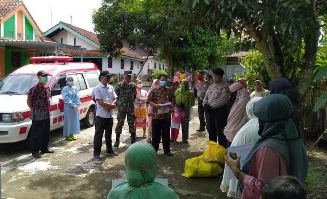 Pasien Positif Covid Dirawat 50 Hari Sembuh, Pulang Dikawal Ketat