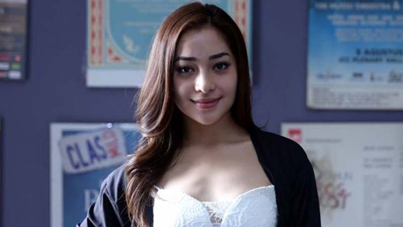 Nikita Willy Putus dari Anak Bos Taksi