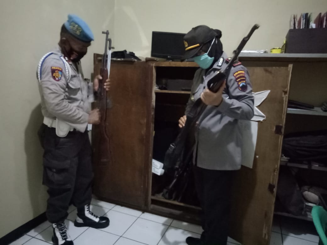 Kelayakan Senpi di Polsek Tambak Diperiksa