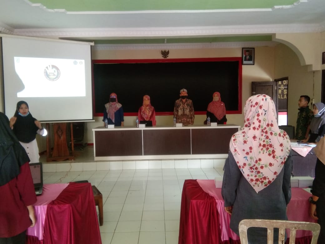 Tingkatkan Pengetahuan Reproduksi Remaja, FIKES UMP Gelar Pemberdayaan Desa Peduli Remaja Melalui Karang Tarun