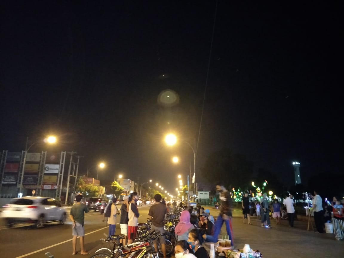 Ratusan Pesepeda Hampir Tiap Malam Kumpul di Alun-alun Purwokerto