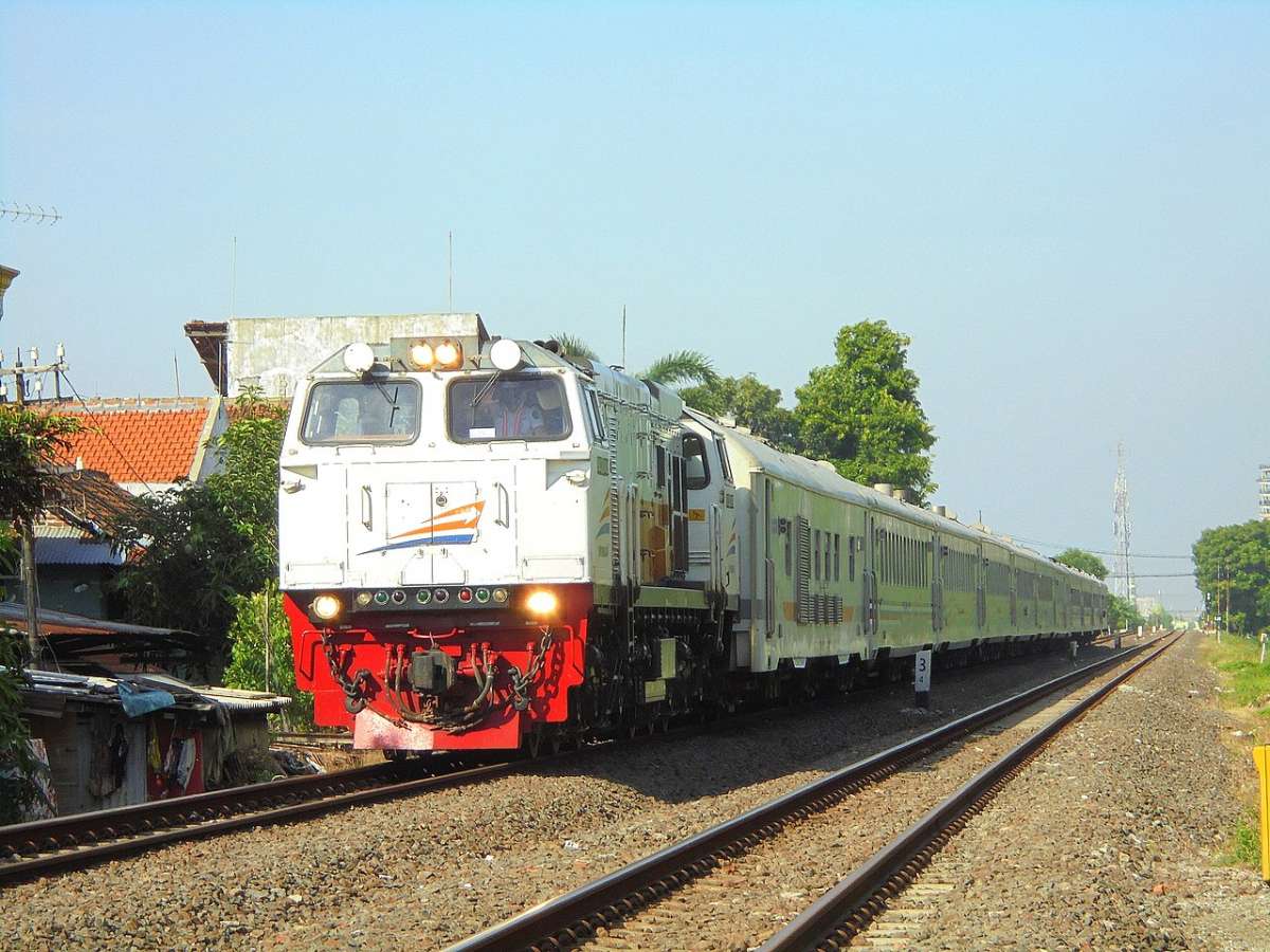 Volume Penumpang Rendah, KA Ranggajati Dibatalkan Kembali Perjalanannya