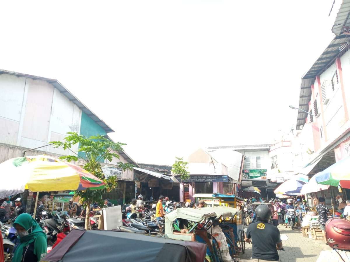 Seluruh Pedagang dan Petugas Pasar Wage Akan Dites Swab Lagi Bertahap, Dinperindag: Total 3.500 Pedagang