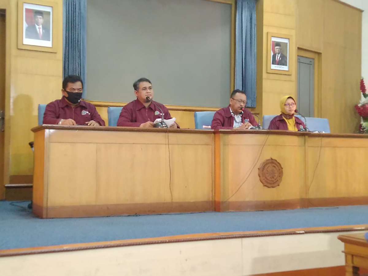 Ikatan Keluarga Alumni Universitas Muhammadiyah Purwokerto Mengadakan Webinar