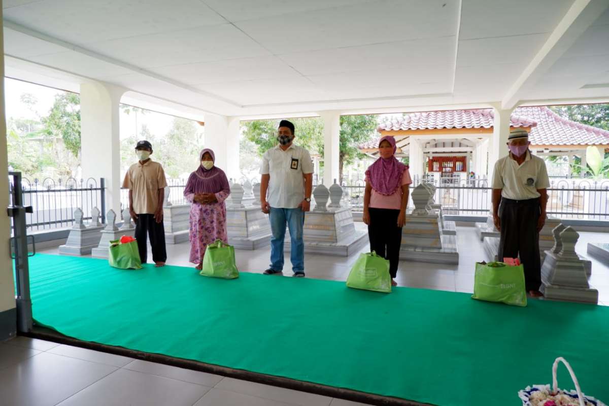 Serikat Pekerja BNI Purwokerto Bagikan 678 Paket Sembako dalam Kegiatan HUT Ke-74 BNI