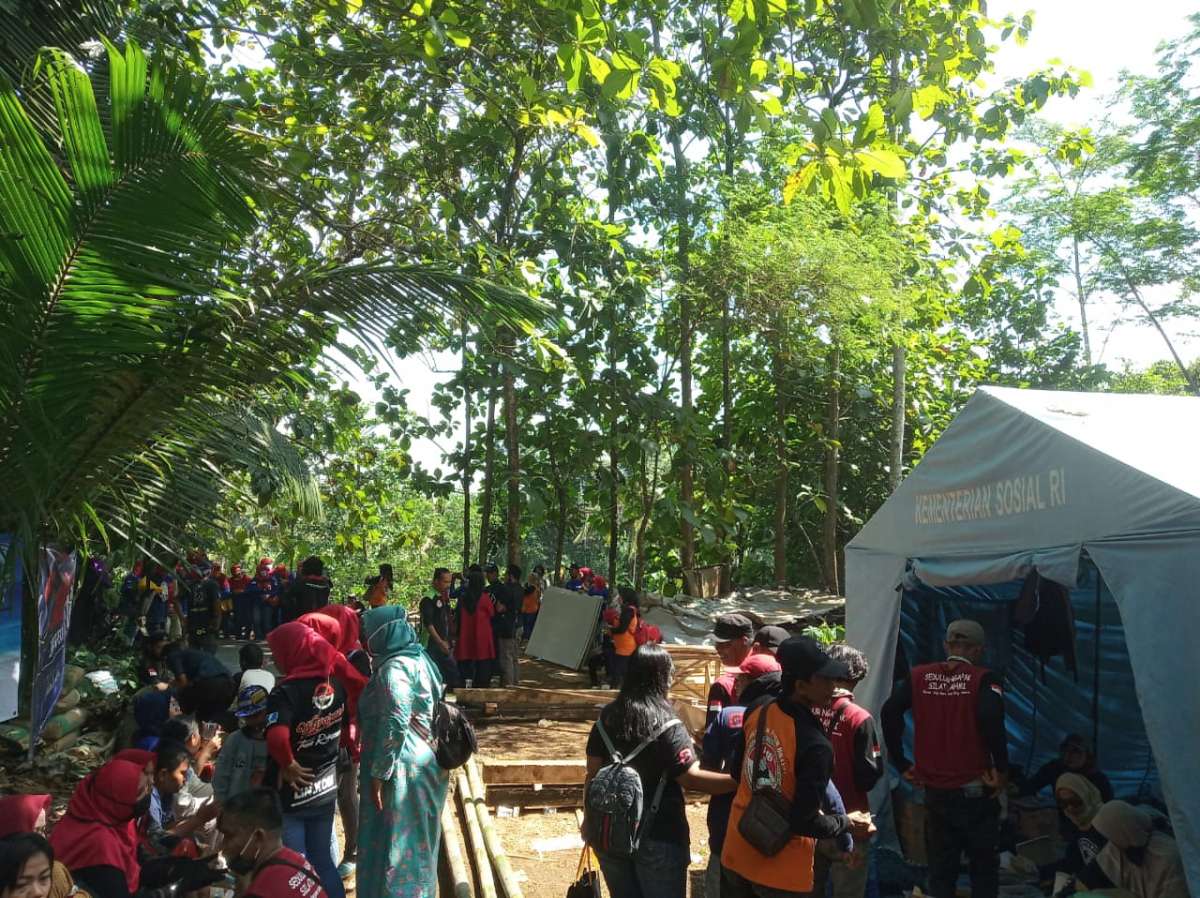 Rumah Mbah Tarso yang hanya dari Karung Direhab, Mbah Tarso: Saya Sangat Senang, dan Sempat Menangis Haru, Ter