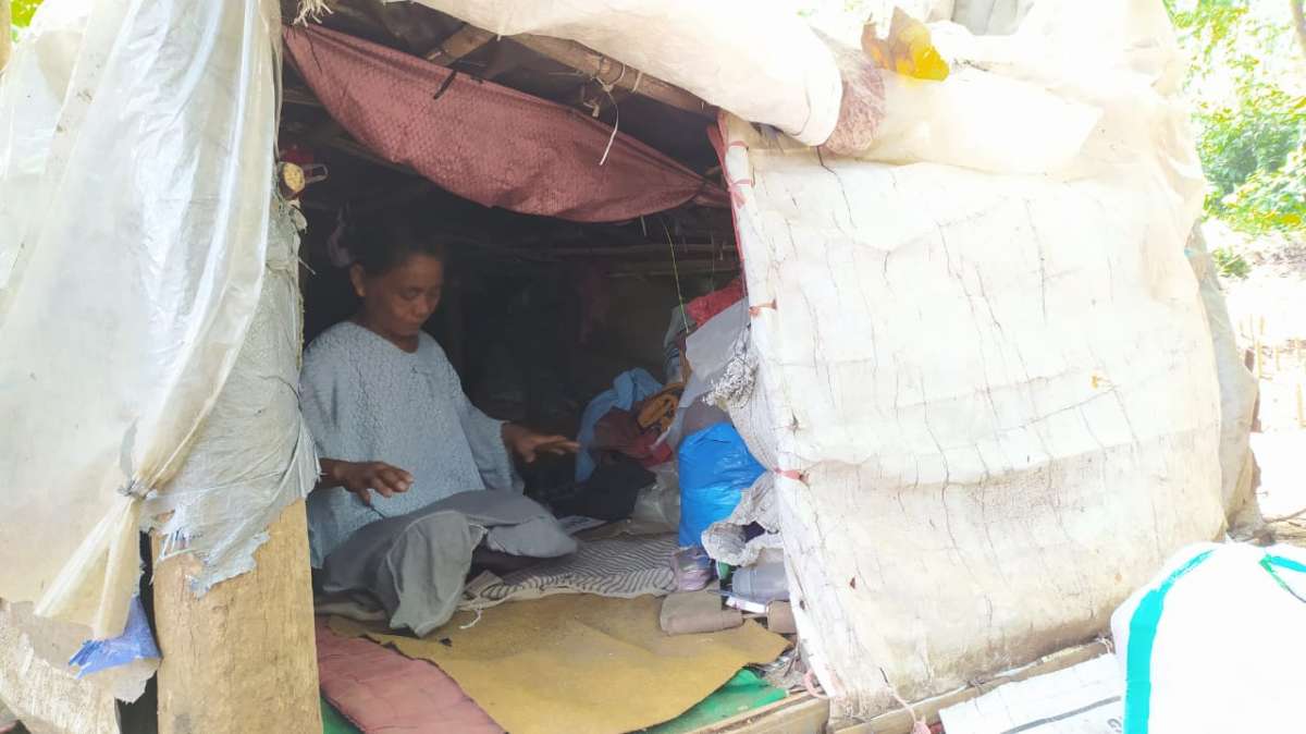 Di Kota Purwokerto, Ada Warga Hidup di Gubuk Karung Selama 5 Tahun, Relawan dan BPBD Beri Bantuan