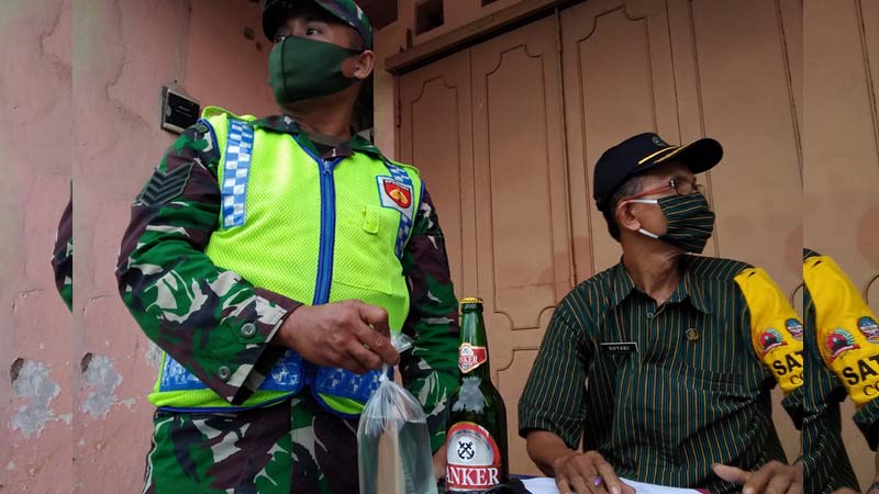 Ups, Razia Masker di Sumpiuh Malah Dapat Dua Pemuda Kedapatan Bawa Miras