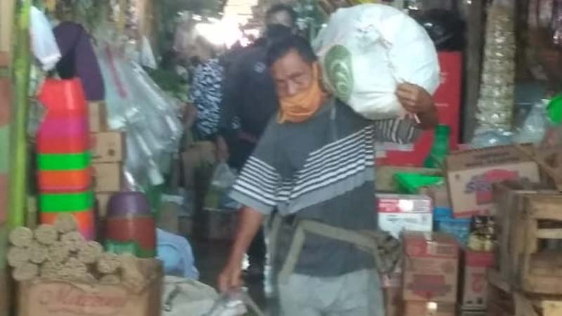 Hari Pertama Dibuka, Aktivitas Jual Beli Pasar Sokaraja Kembali Normal