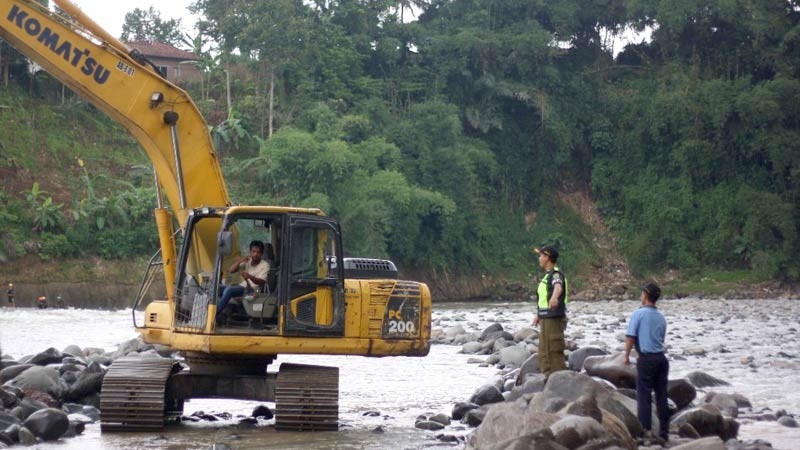 Aktivitas Penambangan di Sungai Serayu Banjarnegara Dikeluhkan Warga