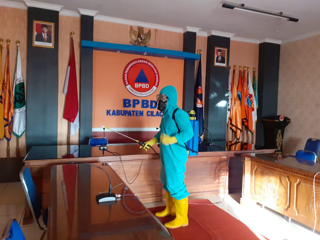 Kasus Covid-19 di Cilacap Bertambah Jadi 107 Orang, Sejumlah Lokasi Disemprot Desinfektan