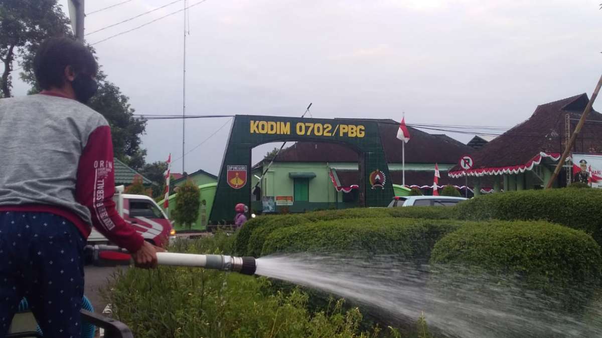 Taman di Alun-alun Purbalingga Butuh Penyiraman Hingga Tiga Tangki Air Sehari