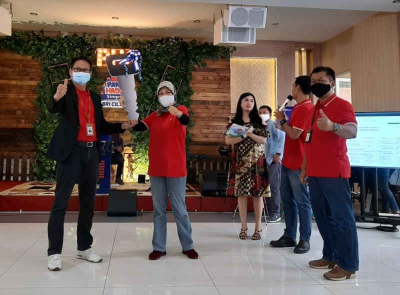 Nasabah BRI Unit Binangun Dapat Granprize Avanza Veloz