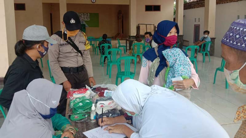 Uang Tunai Dua Tahap Sekaligus Cair, 1.357 Warga Miskin di Tambak Terima BST