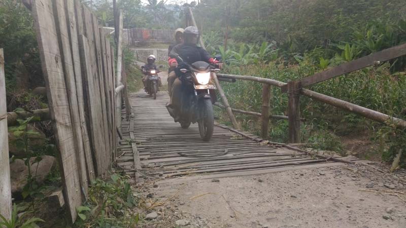 Dieng Sudah Jadi Wisata Nasional, Tapi Jembatan ke Dieng di Madukara Belum Permanen