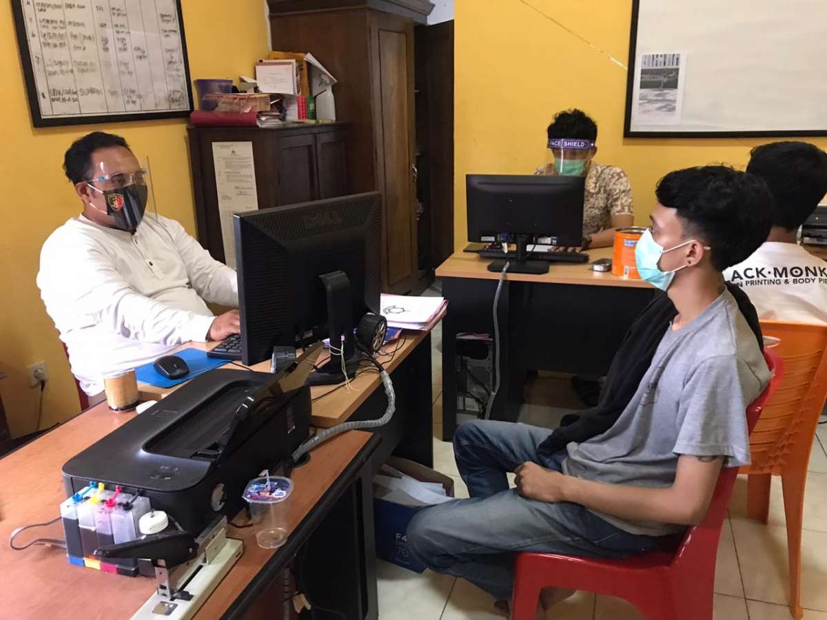 Mabuk-mabukan di Alun-alun Banyumas, Aniaya Temannya, Empat Pemuda Dibekuk