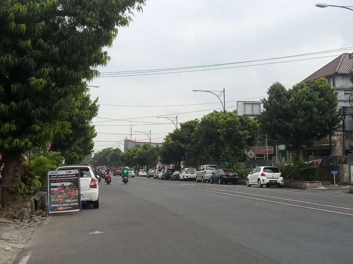 Kerap Dilanggar, Parkir Kendaraan di Dua Sisi Jalur SSA Purwokerto Masih Diberi Teguran