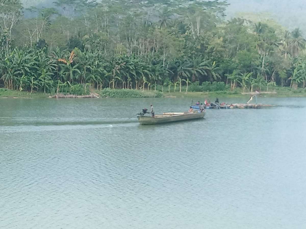 Penambang Pasir di Serayu Tolak Larangan Penggunaan Mesin Sedot