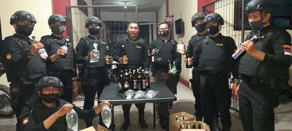 Operasi Pekat di Baturraden, Tim Satria Polresta Banyumas Angkut Ratusan Miras