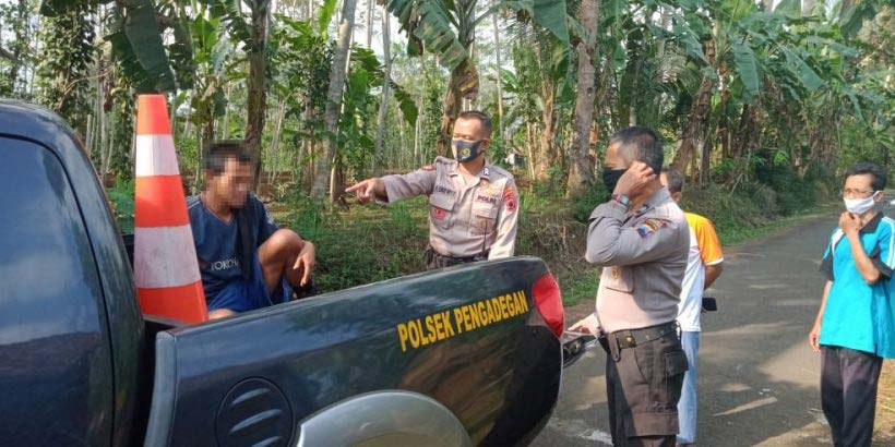 Mondar-mandir Bikin Resah, Pria Tanpa Identitas Diamankan ke Polsek