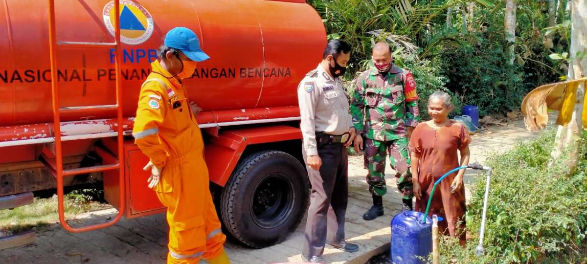 240 KK Krisis Air Bersih, Kades Kedungpring: Air Bersih BPBD Jangan Untuk Siram Bibit Durian