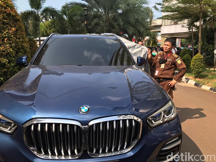 Pinangki Dijerat TPPU, Berperan Urus Fatwa ke MA, Kejaksaan Sita 1 Unit BMW