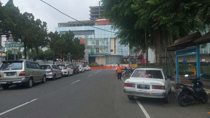 Ramai Kendaraan, Retribusi Parkir Alun-alun Purwokerto Belum Ditarik Setoran