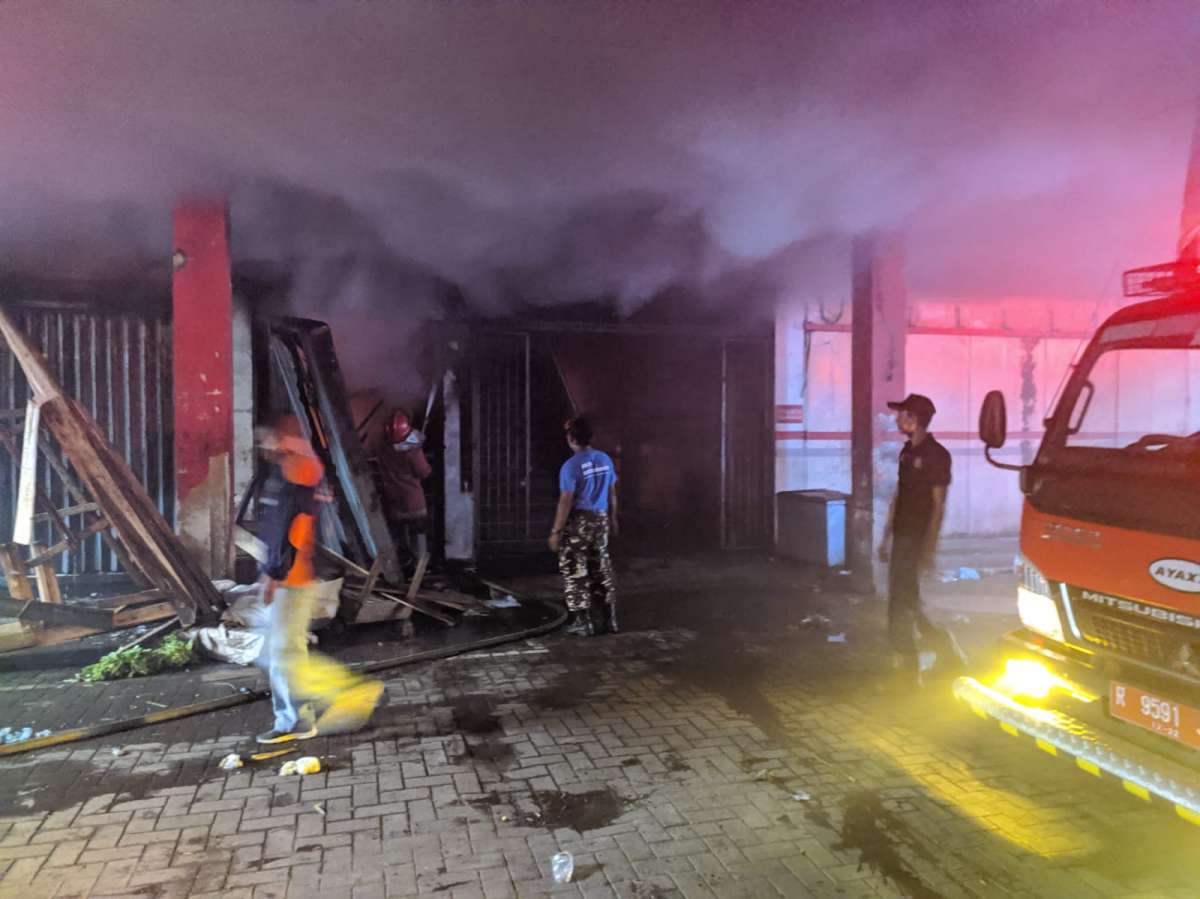 Kebakaran di Pasar Wage, Kapolresta: Data Sementara Diduga Dari Kios Minyak