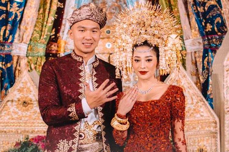 Nikita Willy Resmi Menikah dengan Indra Priawan