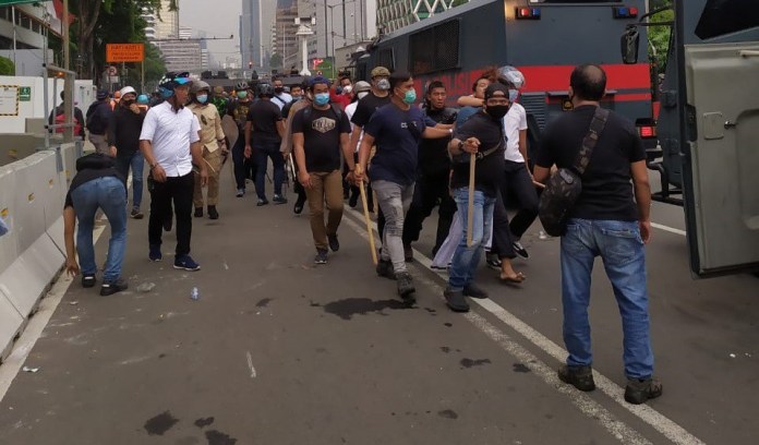 Demo Ricuh Lagi, Polisi Amankan Ratusan Anarko