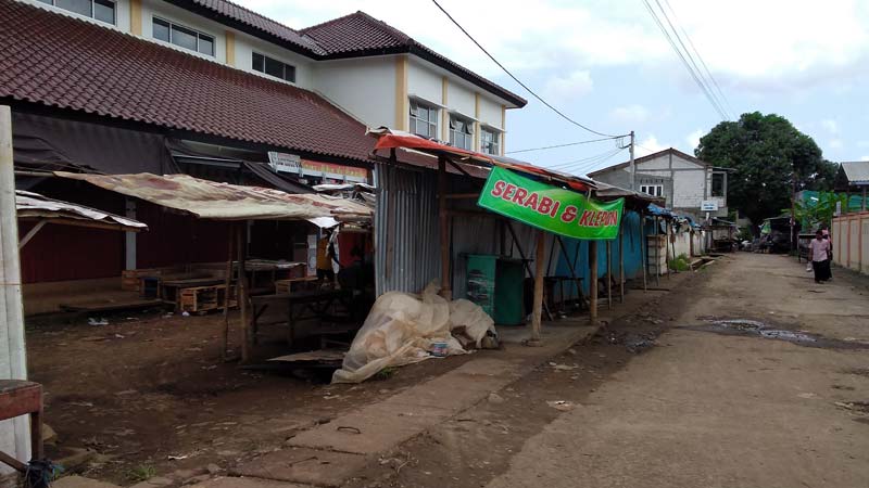 Akses Pintu Pasar Sumpiuh Dibongkar Lagi