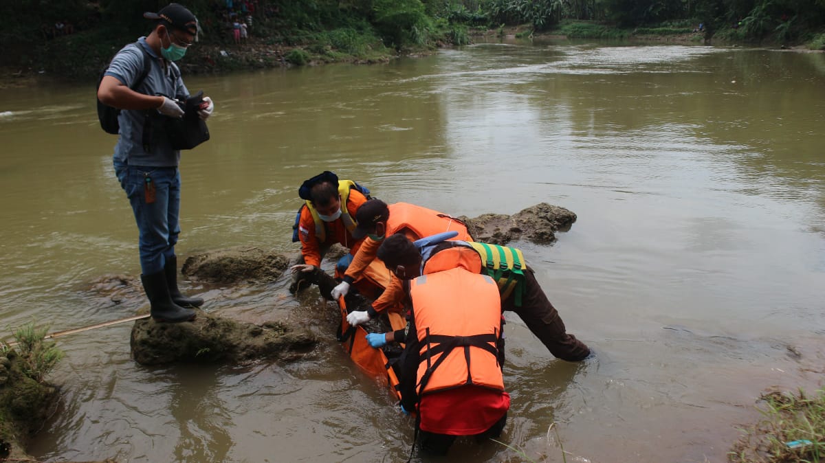 Wanita Ditemukan Meninggal di Sungai Tajum