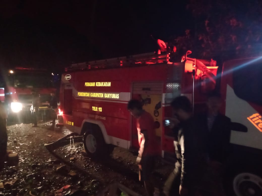 Pabrik Kasur Busa di Pajerukan, Kalibagor Terbakar Semalam, Kerugian Capai Rp 500 Juta