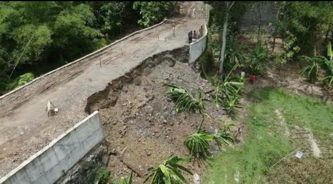 Talut Jembatan Ambrol di Suradadi Tegal, DPU Langsung Cek Lokasi