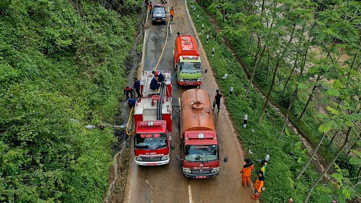 Petugas Terapkan Sistem Lalu-lintas Buka Tutup untuk Sempor - Banjarnegara