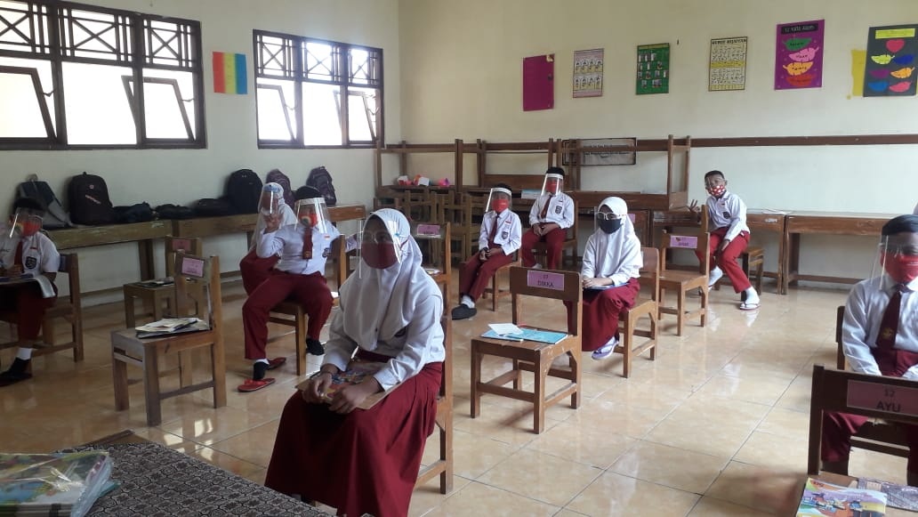 Siswa SD Panambangan Cilongok Dibubarkan Saat Pelajaran Masih Berlangsung