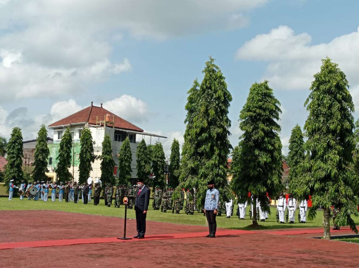 Upacara Hari Pahlawan di Taman Makam Pahlawan Tanjung, Bupati: Semangat Pahlawan Harus Masuk Kejiwa Kita