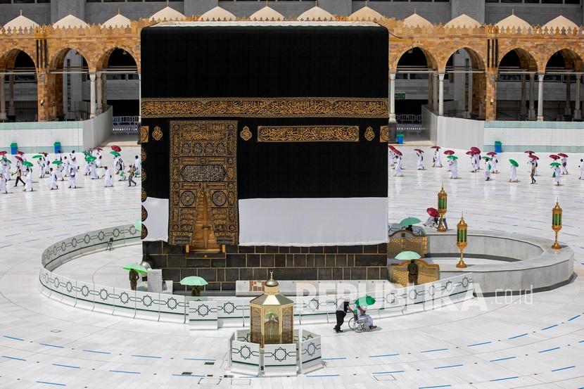 Ratusan Jamaah Umrah Indonesia Tiba di Saudi