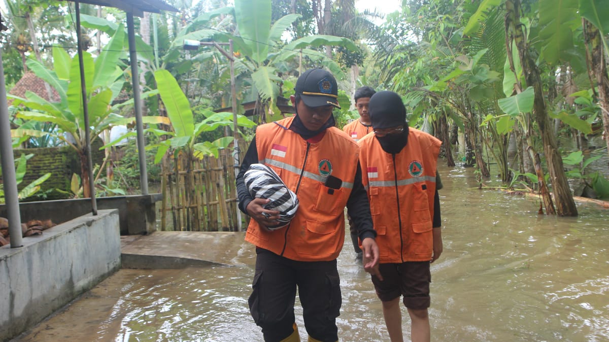 Hujan Lagi Banjir Lagi, Camat Kemranjen: Lebih dari 1.000 Jiwa di Tiga Desa Terdampak