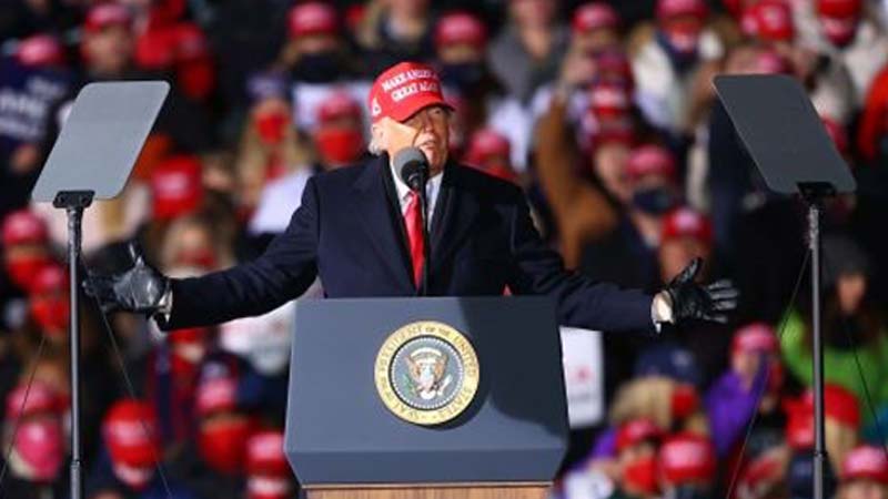Perhitungan Suara Belum Selesai, Trump Deklarasi Kemenangan